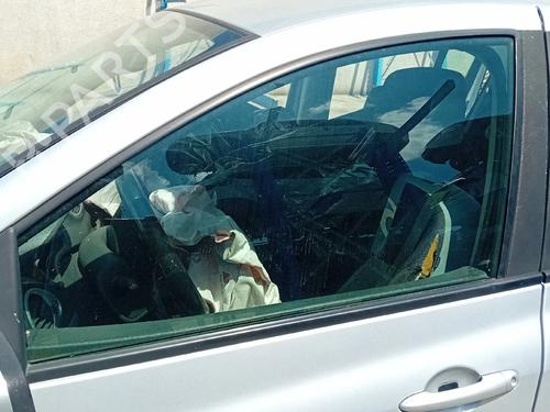 front-left-door-window-renault-clio-iii-br01-cr01-2005-2006-2007-2008-2009-2010-2011-2012-2013-2014-37582569 main image