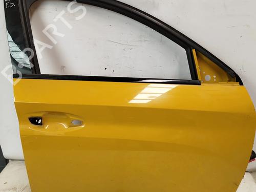 Used Right front door Right front door 37714831 37714831