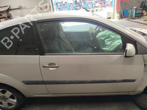 Used Right front door Right front door 38069903 38069903