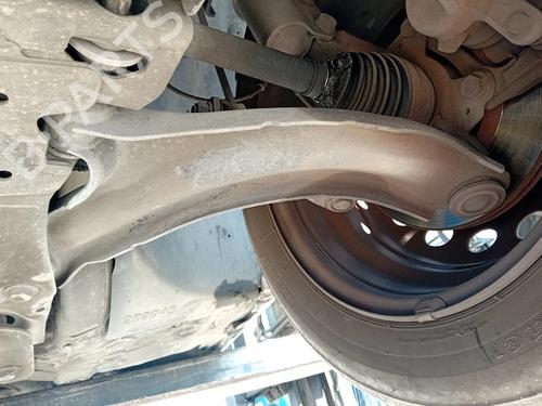 Used Left front suspension arm Left front suspension arm 38439289 38439289