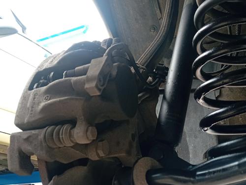 Used Right front steering knuckle Right front steering knuckle 38566377 38566377