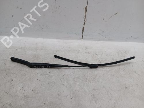 front-windshield-wiper-arm-vw-golf-vi-variant-aj5-2009-2010-2011-2012-2013-2014-37155417 main image