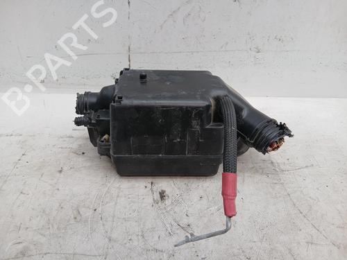 Used Fuse box Fuse box 39096119 39096119