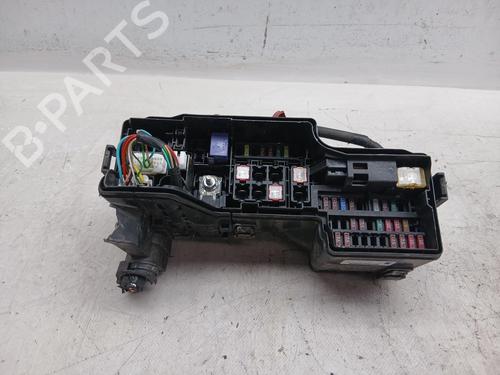 Used Fuse box Fuse box 20650738 20650738