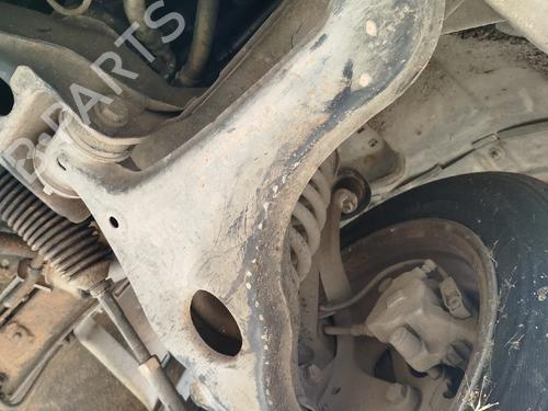 Bras de suspension avant gauche Bras de suspension avant gauche 39535792 39535792