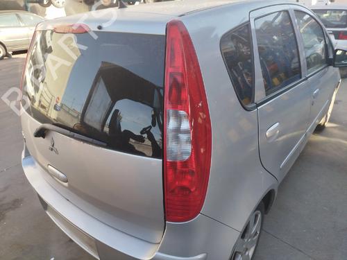 Used Right taillight Right taillight MITSUBISHI COLT VI (Z3_A, Z2_A) 1.1 (Z31A, Z32A) (75 hp) 40063499 40063499