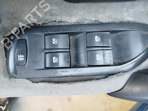Used Left front window switch Left front window switch RENAULT LAGUNA II (BG0/1_) 2.2 dCi (BG0F) (150 hp) 40048416 40048416
