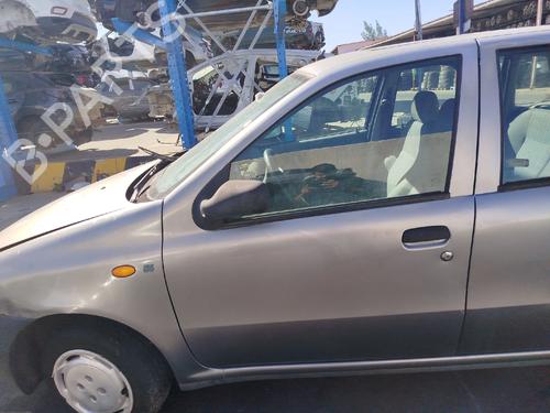 Used Left front door Left front door FIAT PUNTO (176_) 55 1.1 (54 hp) 40196686 40196686