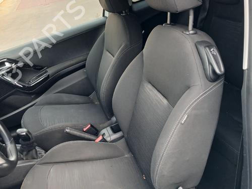 Scuttle panel PEUGEOT 208 I (CA_, CC_) 1.4 HDi | BP32447039C110 