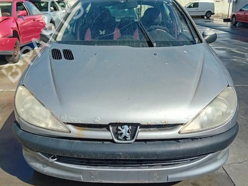 Pièces Détachées Usagées PEUGEOT 206 Hatchback (2A/C) 1.4 HDi eco 70 4910963
