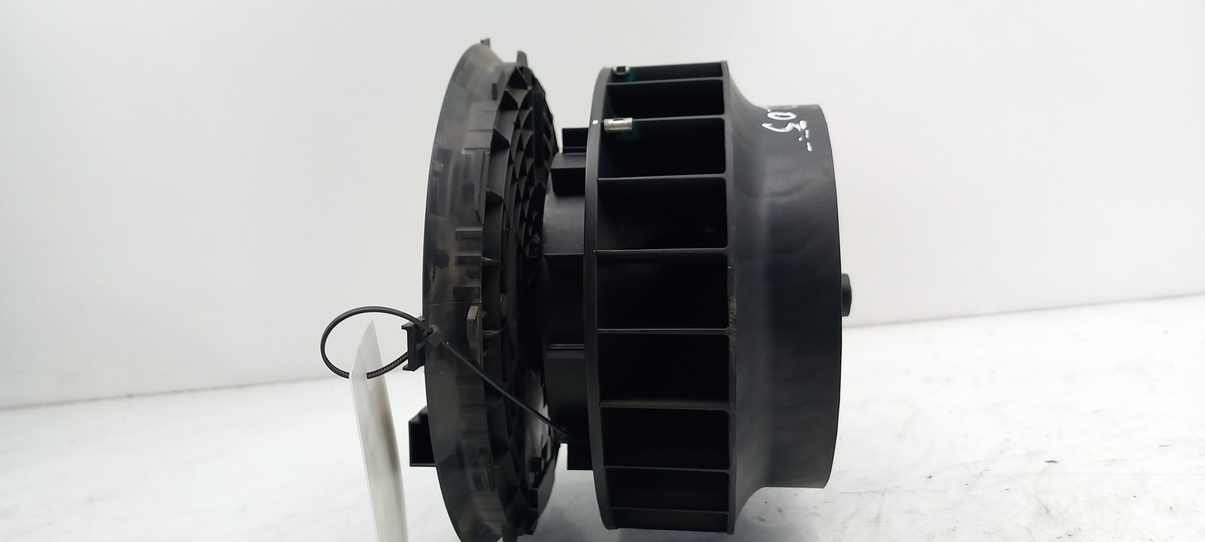 Gebläsemotor MERCEDES-BENZ C-CLASS (W205) 5014435 | B-Parts