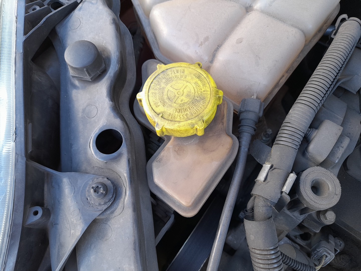 Pompe de direction assistée - FORD Fiesta 1.3 Essence 60CV - 96BF3A733AD - ( B1