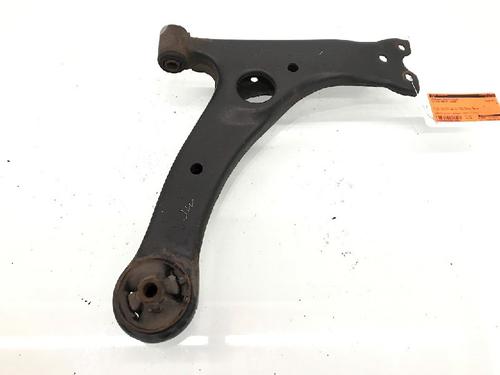 Used Right front suspension arm TOYOTA PRIUS Liftback (_W2_) 1.5 Hybrid (NHW20_, NHW20R) (112 hp) 12248442