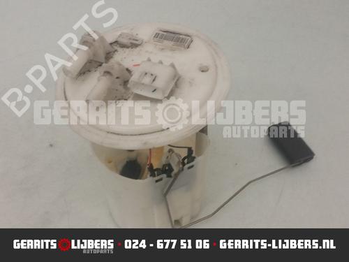 Used Fuel pump RENAULT MEGANE III Hatchback (BZ0/1_, B3_) 1.5 dCi (BZ0C) (90 hp) 12248779