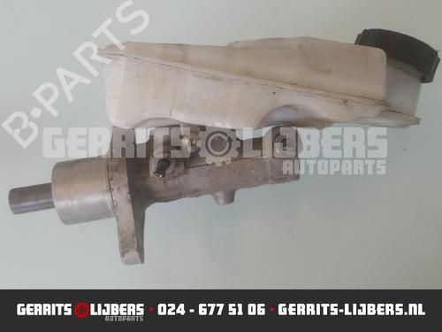 Used Brake master cylinder FORD FOCUS II (DA_, HCP, DP) 1.6 (100 hp) 12245926