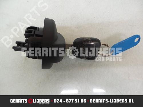 Używane Korek wlewu paliwa PEUGEOT 307 Break (3E) 2.0 (136 hp) 13156326