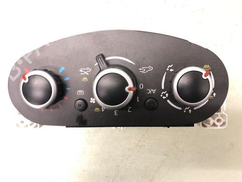 Comando clima RENAULT TWINGO III (BCM_, BCA_) 1.0 SCe 75 (73 hp) 31288927