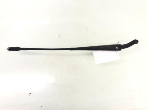 Used Front windshield wiper arm VOLVO S60 I (384) D5 (185 hp) 13165320