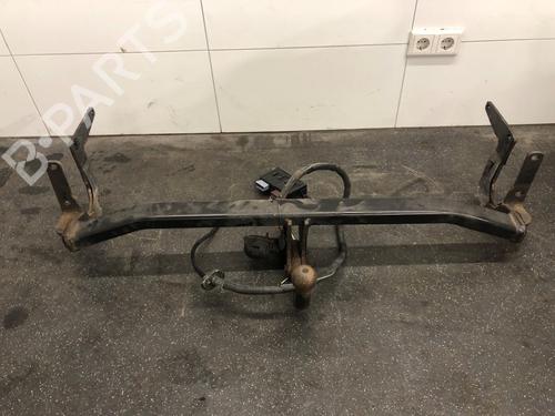 Kule for tilhengerfeste/Mekanisme PEUGEOT 308 SW II (LC_, LJ_, LR_, LX_, L4_) 1.6 BlueHDi 120 (120 hp) 24354987