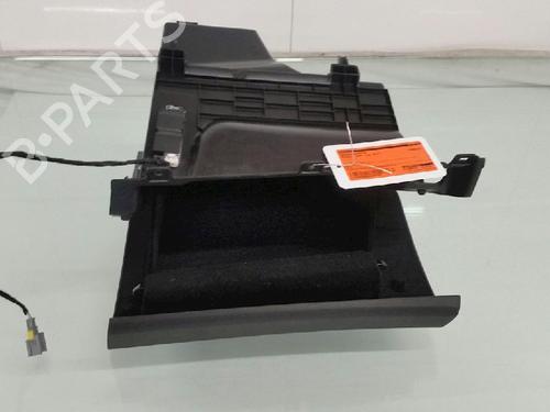 Handskerum Handskerum PEUGEOT 3008 II SUV (MC_, MR_, MJ_, M4_) 1.6 BlueHDi 120 (120 hp) 12472745 12472745