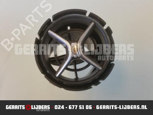 Used Air vent MERCEDES-BENZ A-CLASS (W176) A 180 CDI / d (176.012) (109 hp) 13157444