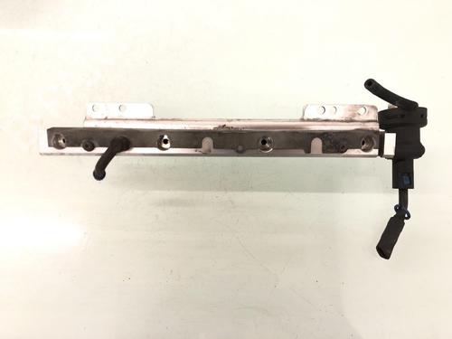 Rail D'Injecteurs VOLVO V40 Estate (645) 1.6 (109 hp) 15629194