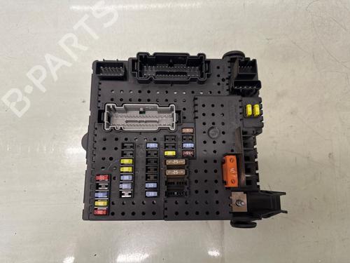 Boîte à Fusibles Boîte à Fusibles VOLVO XC90 I (275) D5 AWD (185 hp) 36094571 36094571