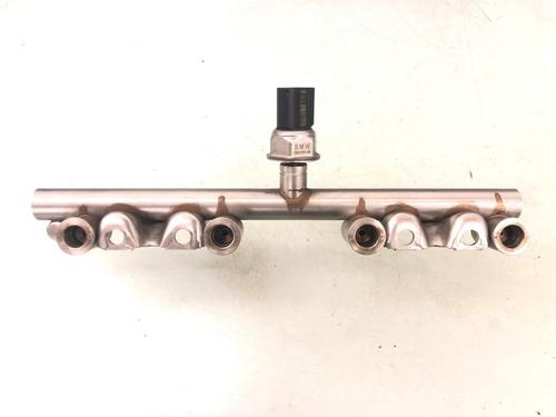 Used Injection rail Injection rail 19251814 19251814