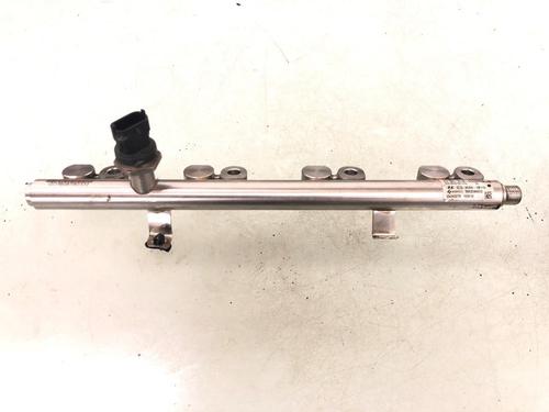 Used Injection rail Injection rail 16104064 16104064