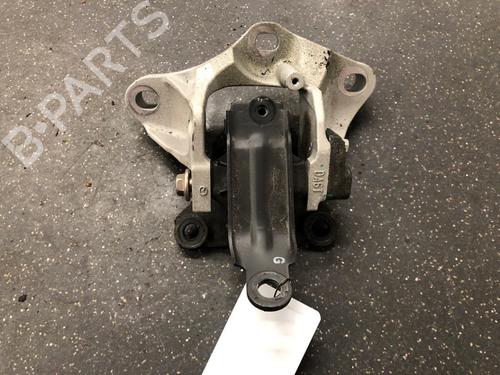 Used Gearbox mount Gearbox mount 17827338 17827338