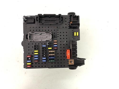 Used Fuse box VOLVO XC90 I (275) D5 AWD (163 hp) 15632483