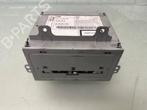 Used Radio Radio OPEL MERIVA B MPV (S10) 1.4 (75) (120 hp) 33630957 33630957