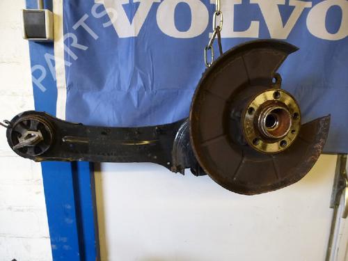 Used Left rear steering knuckle VOLVO XC70 II (136) D5 AWD (185 hp) 12473463