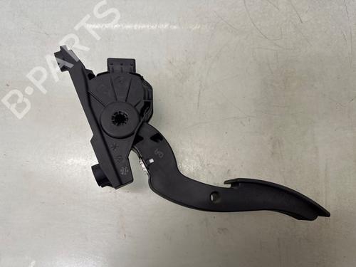 Pedal Pedal HYUNDAI i10 II (BA, IA) 1.0 (67 hp) 33630700 33630700