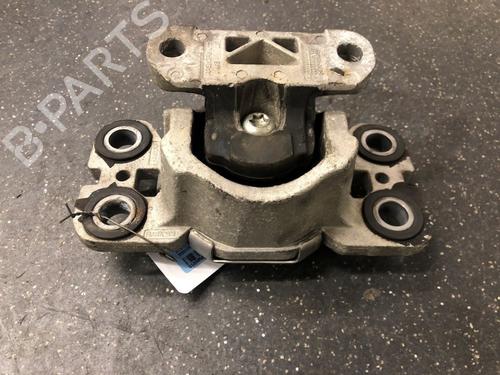 engine-mount-volvo-s60-ii-134-d5-8g9n711121-8g9n711121aa-2010-2011-2012-2013-2014-2015-2016-2017-2018-2019-16104102 main image