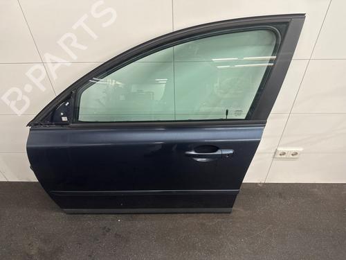 Used Left front door VOLVO S40 II (544) 2.4 (140 hp) 28018740