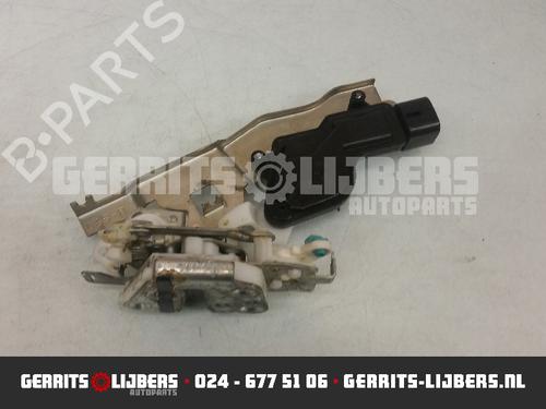 Used Front right lock NISSAN ALMERA TINO (V10) 1.8 (116 hp) 13155863