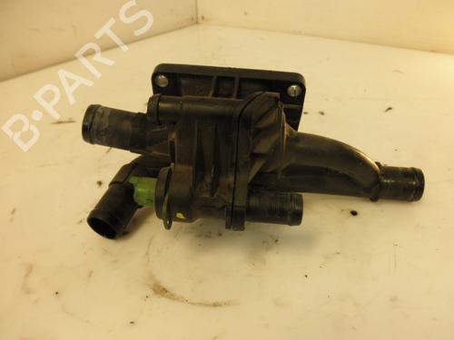 Used Thermostat housing FORD FOCUS III Turnier 1.6 TDCi ECOnetic (105 hp) 13161586
