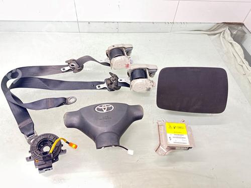 Airbag sæt TOYOTA AYGO (_B1_) 1.0 (KGB10_, KGB10R) (68 hp) 31289244
