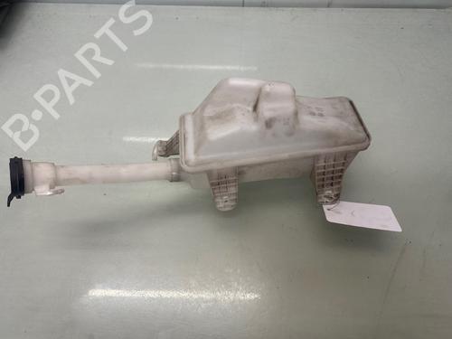 Used Windscreen washer tank Windscreen washer tank OPEL MERIVA B MPV (S10) 1.4 (75) (120 hp) 33630986 33630986