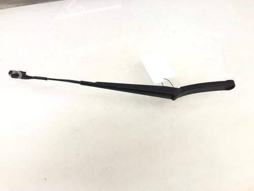 Used Front windshield wiper arm SKODA OCTAVIA III (5E3, NL3, NR3) 1.6 TDI (115 hp) 17826963