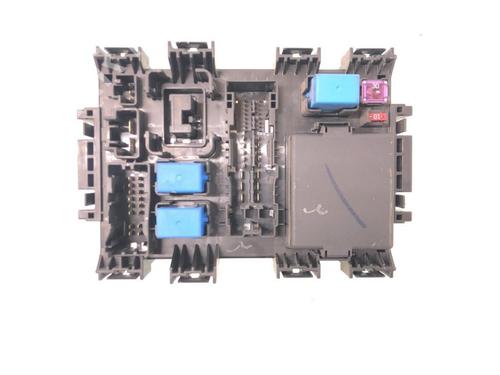 Used Fuse box Fuse box 12485082 12485082