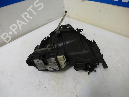 Used Front right lock VOLVO V40 Hatchback (525) D2 (120 hp) 13159344