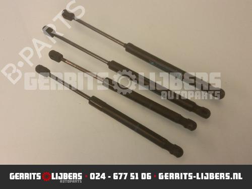 Gassdemper Bakluke PEUGEOT 206 Hatchback (2A/C) 1.1 i (60 hp) 13157482