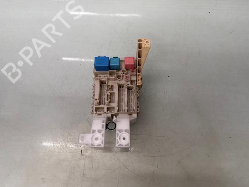 Used Fuse box Fuse box 26201437 26201437