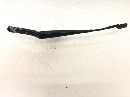 Used Front windshield wiper arm VW POLO V (6R1, 6C1) 1.2 TDI (75 hp) 15628279