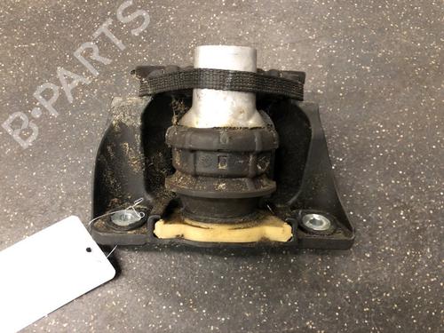 Used Engine mount VOLVO XC60 II (246) T8 Hybrid AWD (390 hp) 12483343