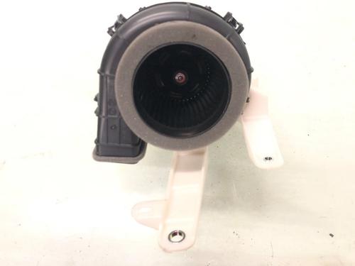 Used Heater blower motor TOYOTA YARIS (_P21_, _PA1_, _PH1_) 1.5 Hybrid (MXPH10, MXPH11) (116 hp) 20213701