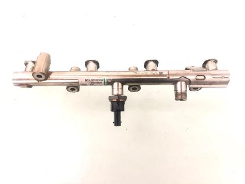 Used Injection rail Injection rail 16831240 16831240