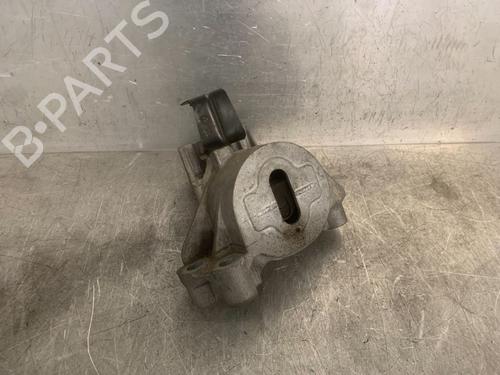 Used Engine mount OPEL COMBO Box Body/MPV (X12) 1.3 CDTI (B05) (90 hp) 16283121